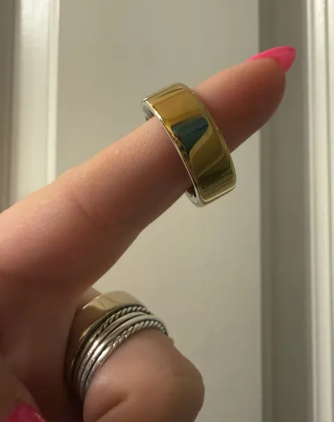 Oura Ring Gen4 (Used 1 month)