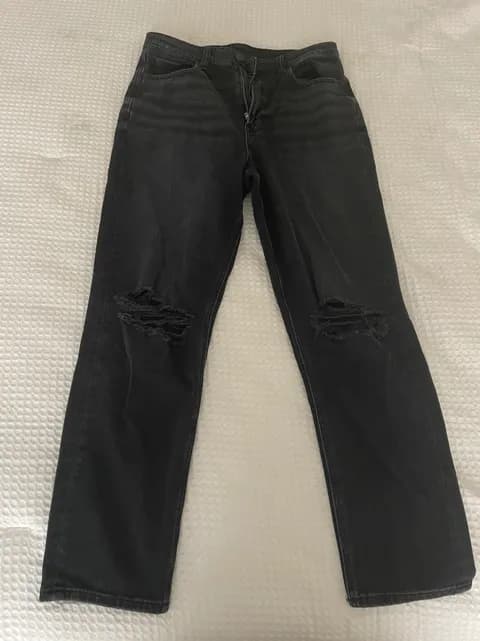 Outfitters Ripped Highest Waist Mom Jeans