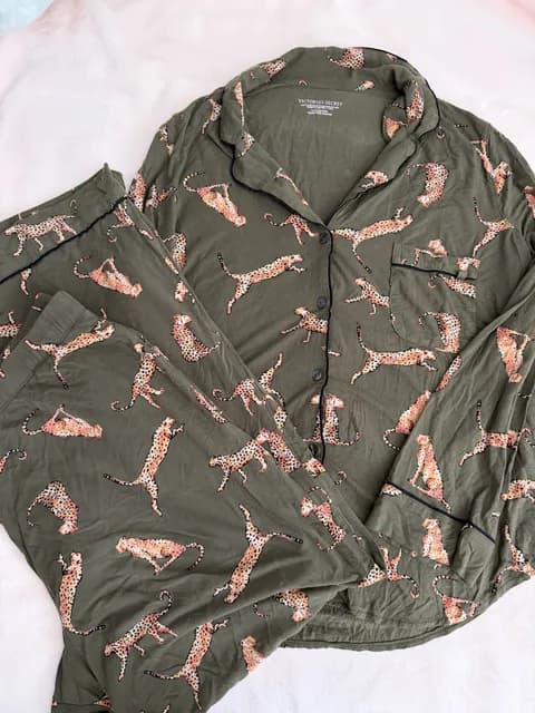 Victoria's Secret Pajama Set Modal