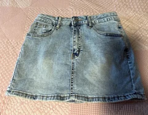 Mini blue skirt