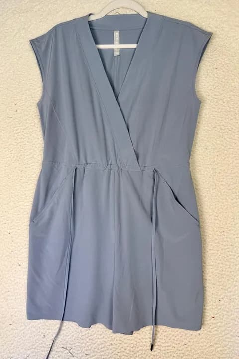 Athleta Romper Womens S Blue V-Neck Sleeveless Pockets Jersey Casual Summer