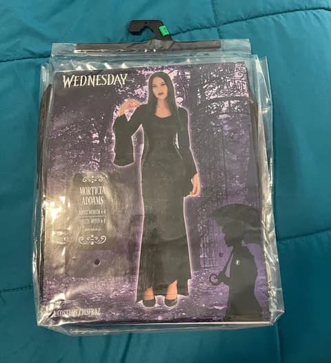 Adult Morticia Addams costume M 6