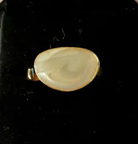 Gorgeous Ladies Golden Faux Gemstone Adjustable Statement Ring Size 7