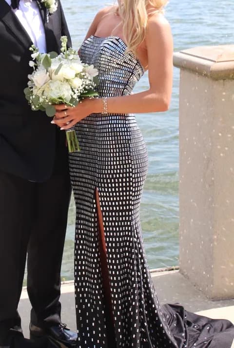 Sherri Hill Prom Dress