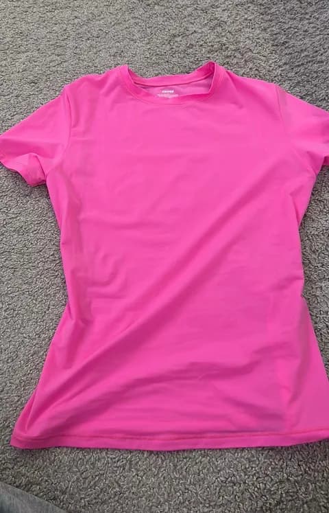 Fits Everybody Tee Pink