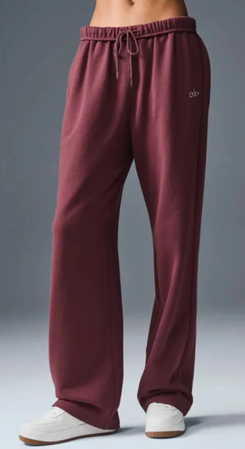 ALO Yoga NWT Accolade Straight Leg Sweatpants Burgundy Truffle Size L