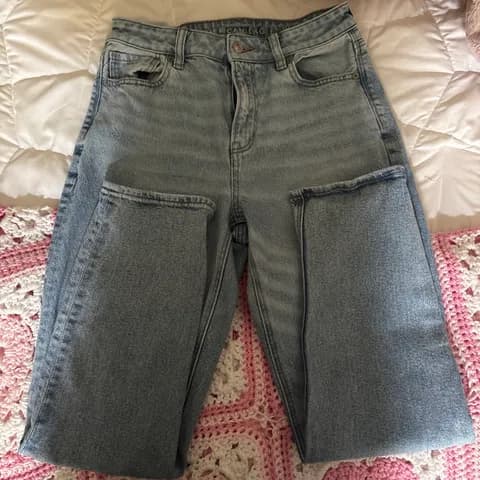 American Eagle Mom Jeans