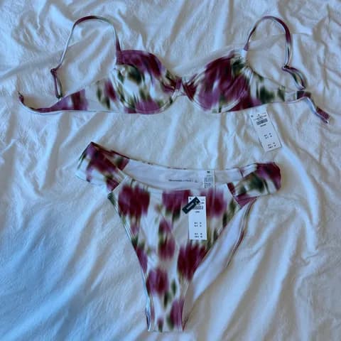 Abercrombie & Fitch ruched mid-rise moderate bikini
