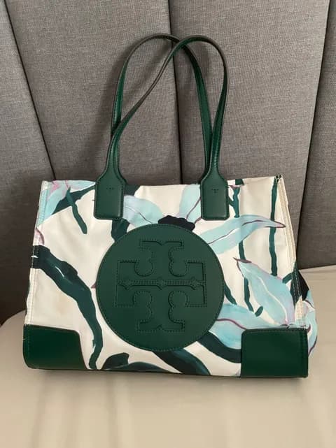 Elle Patent Tote bag
