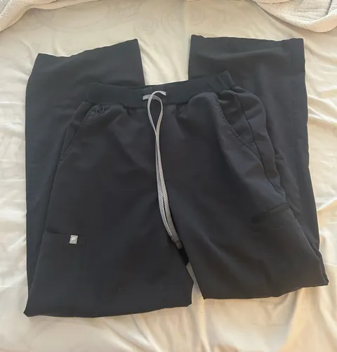 Fabletics Scrub Set