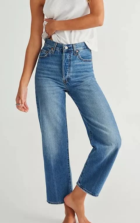 Levi’s Ribcage Straight Ankle Jeans