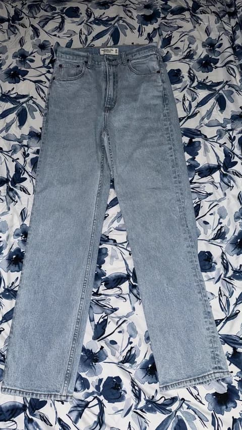 Abercrombie Ankle Straight Ultra High-Rise Jeans Curve Love