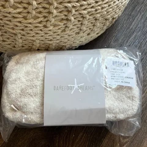 Barefoot Dreams Eyemask Scrunchie & Sock Set