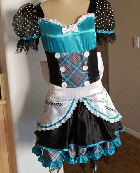 Shattered doll Costume