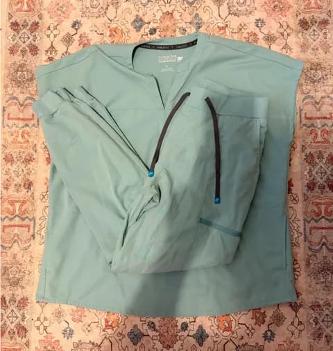 Fabletics Scrub Set Jogger
