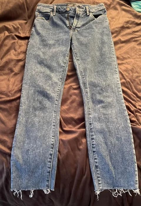 Simone High Rise Ankle Jeans