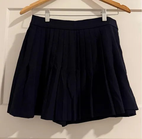 Abercrombie Mid-Rise Pleated Skort