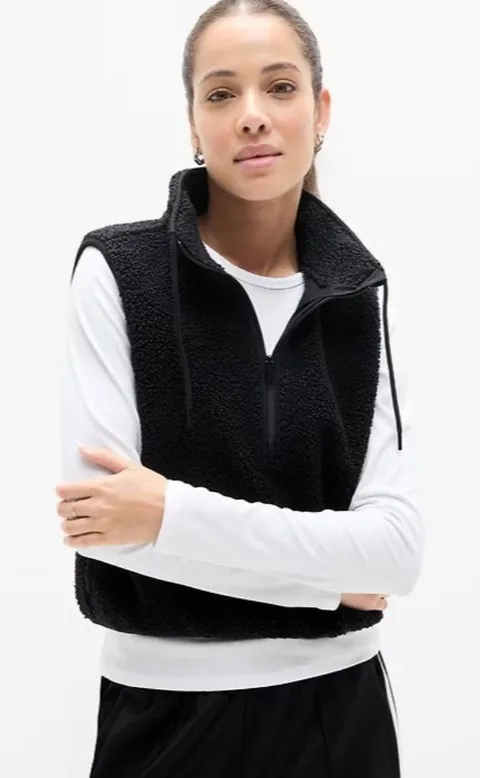 New Athleta M In the Clouds Vest Black Medium