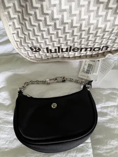 NWT Lululemon Nano shoulder bag