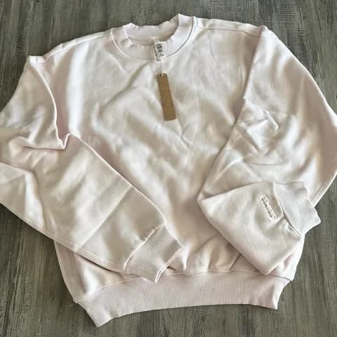 New sweater XS