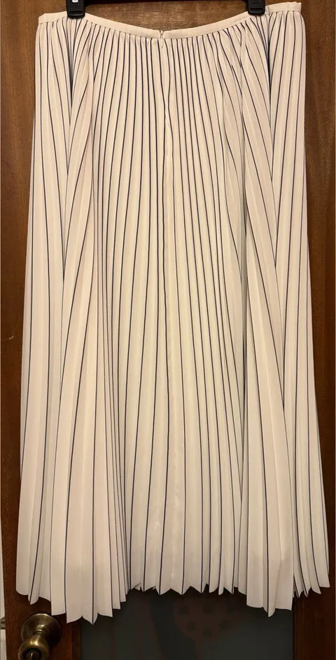 Lafayette 148 New York Off White Pleated Lined Full Length Black Pinstripe Skirt Size 10