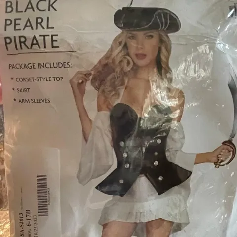 NEW Starline Black Pearl Pirate Sexy Pirate Halloween Costume Size Large