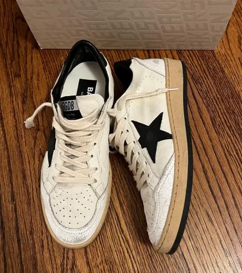 Women’s Golden Goose Ballstar Sneaker