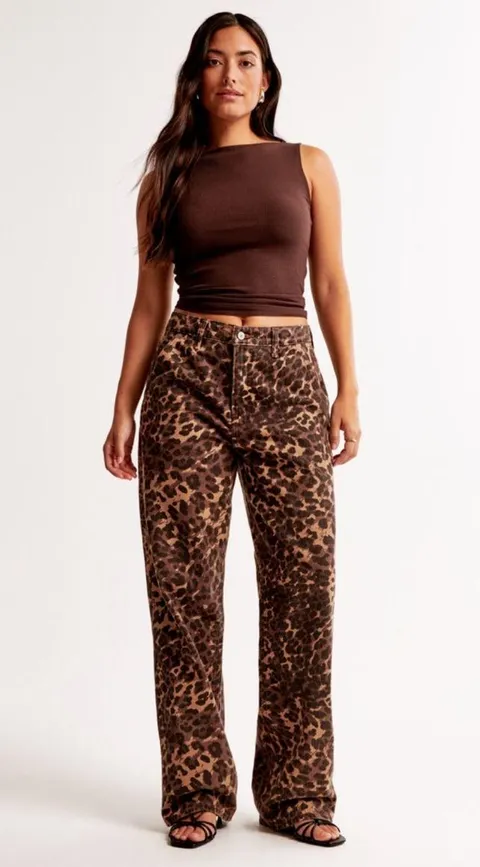 Abercrombie Curve Love Mid-Rise Slouchy Jeans 27 Long