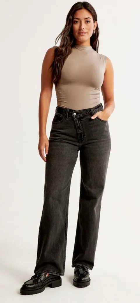 Curve Love 90s Relaxed CrossOver Jeans
