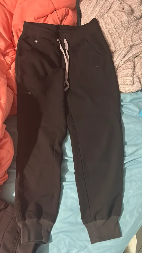 FIGS Scrub Pants