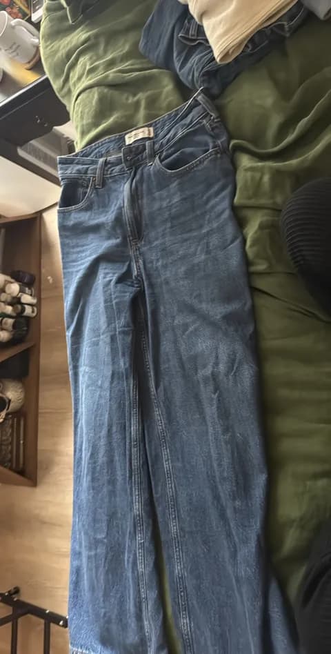 Abercrombie and fitch the wide leg high rise denim