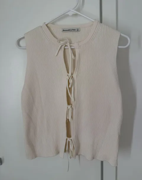 Abercrombie & Fitch Top