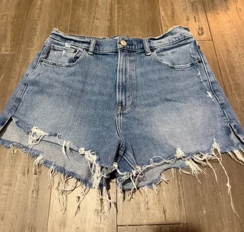 Abercrombie and Fitch denim, jean shorts high-rise the mom short