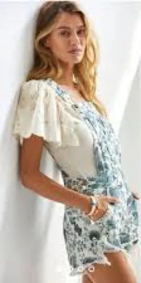Pilcro Floral Print Distressed Overalls Size 27 EUC