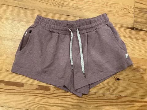 Vuori Shorts