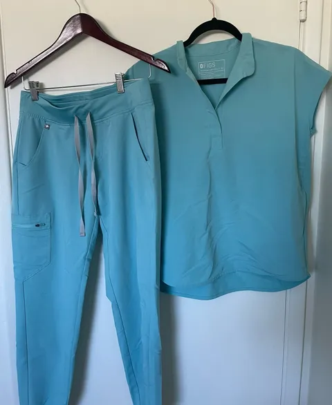 Scrubs Set