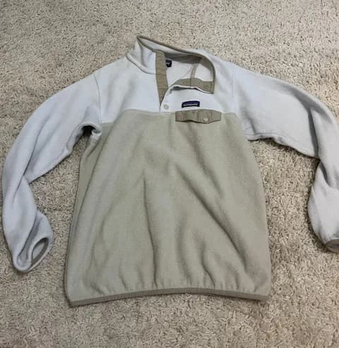 Synchilla T Strap Beige And White Medium