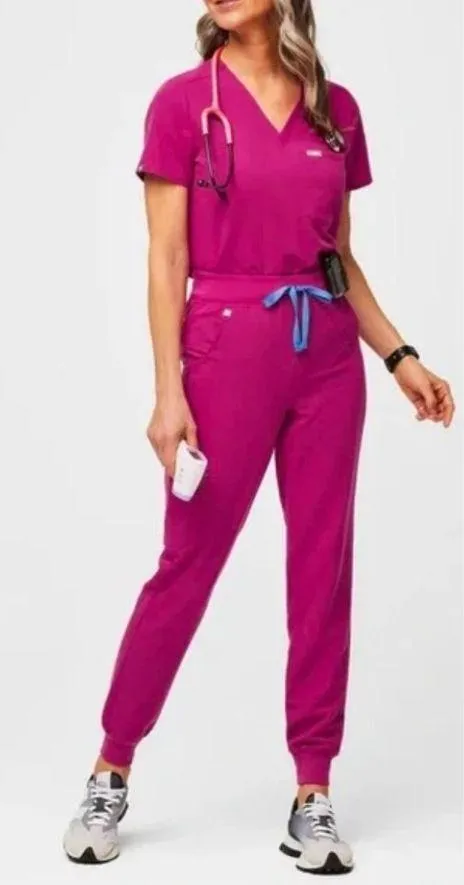 FIGS Scrubs Set