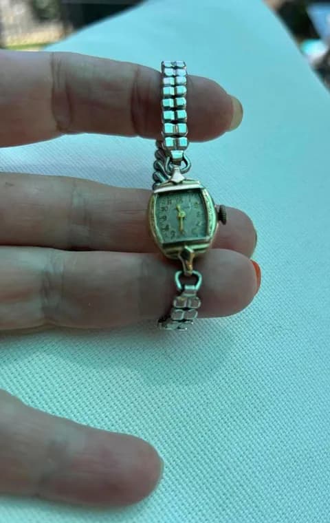 Vintage Bulova Ladies Wristwatch - 10k Gold Plated RGP