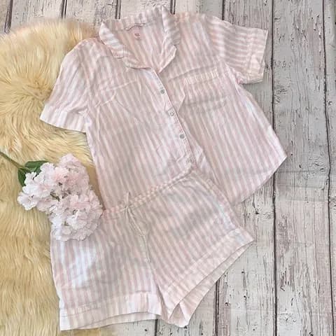 VICTORIA'S SECRET
Flannel Short Pajama Set