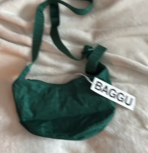 NWT Baggu Cresent Bag