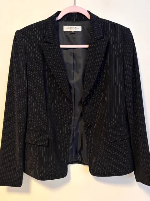 Tahari Business Two Button Blazer Jacket Black Pinstripes Womens Size 10 Petite