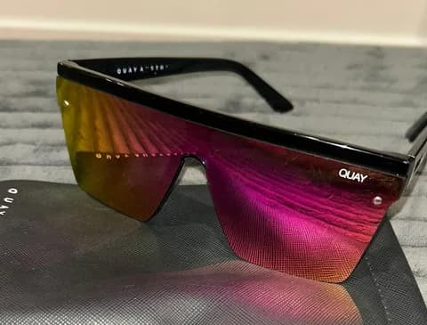 Quay Australia Sunglasses Hindsight Pink