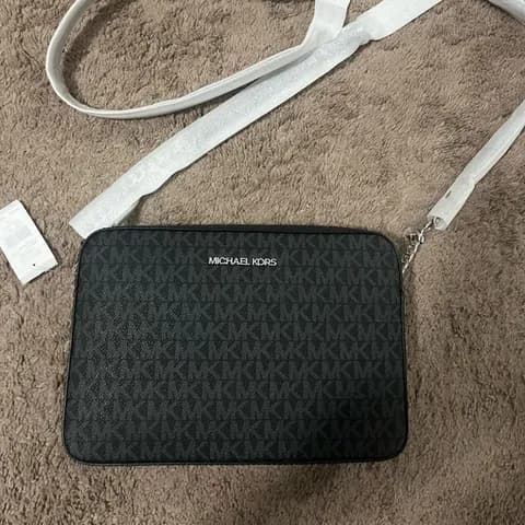 COPY - Brand New Micheal Kors Purse