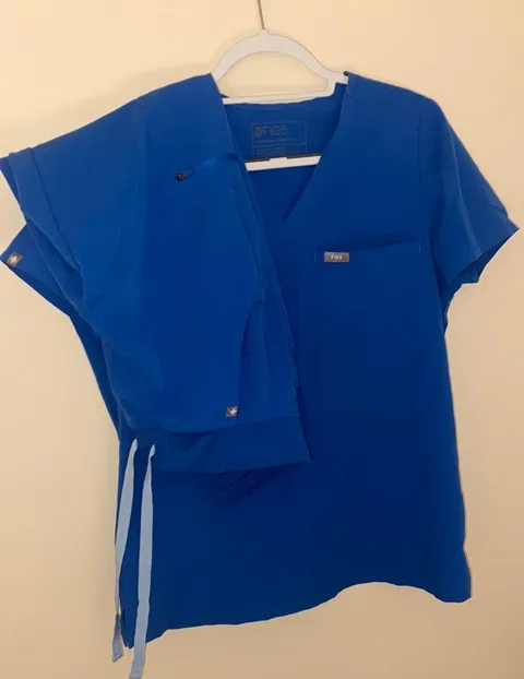 FIGS Scrubs Set Women’s Small