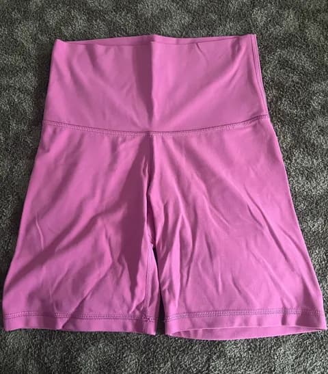 Aritzia Biker Shorts TNA Butter
