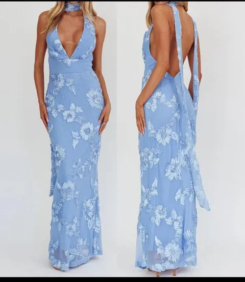 Selfie Leslie Dress