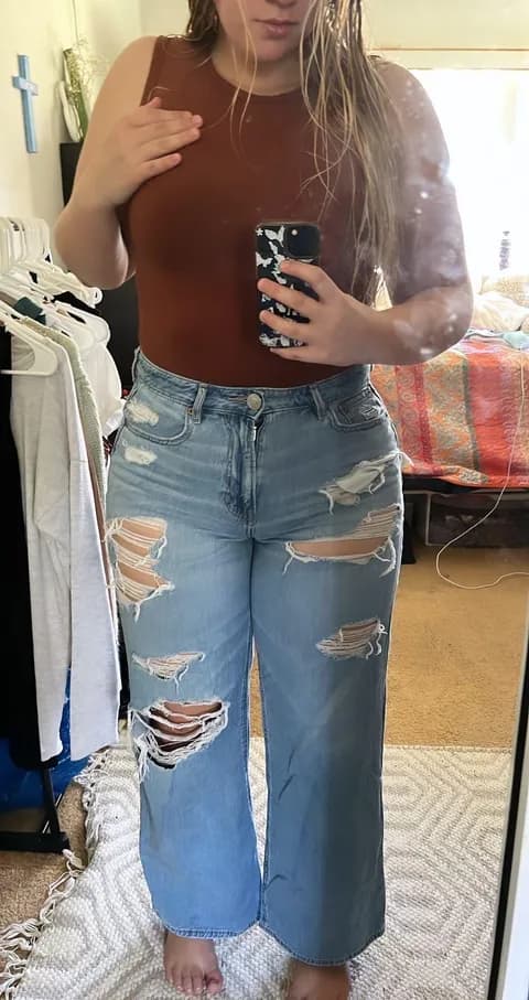 High Waisted Ripped Mom Jean