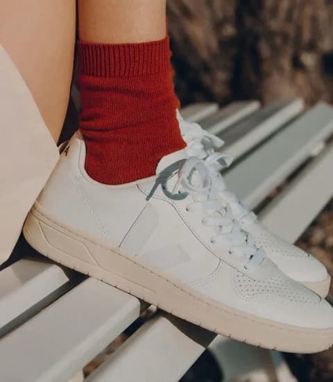 V-10 Sneakers