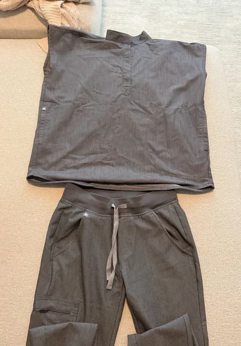 Figs Scrub Set